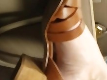 amateur babe blonde feet foot-fetish milf public